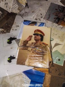 POSTER DI GHEDDAFI ALL'EDITAR