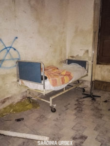 LETTO AL MANICOMIO RIZZEDDU